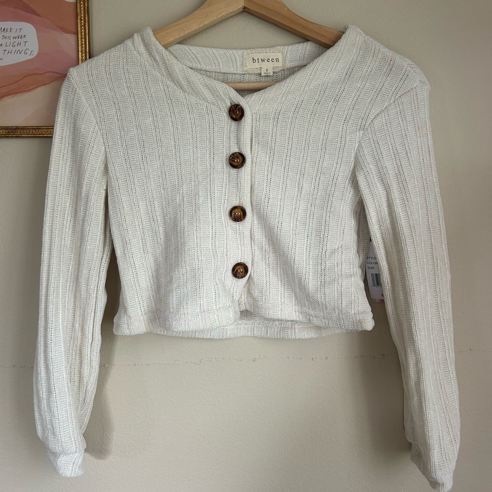 NWT Btween Cream Ribbed Button-Front Cropped Cardigan